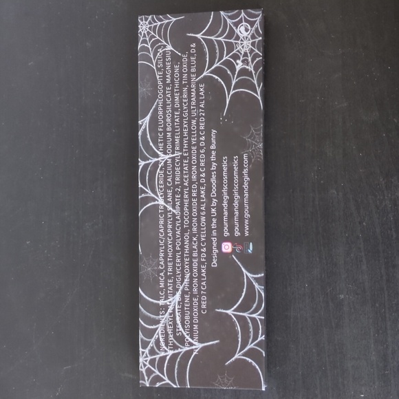 Spooked eyeshadow palette - Picture 6 of 6